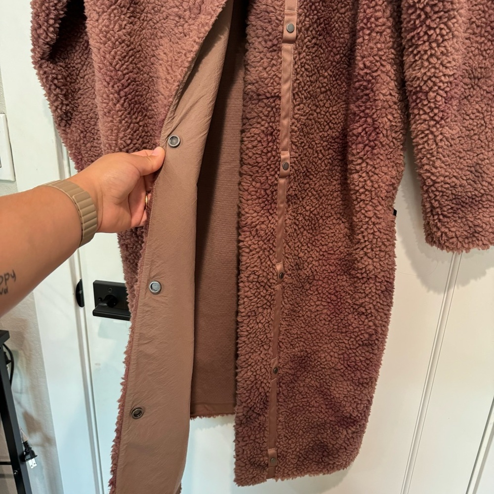 {lululemon} Jacket - Picture 10 of 10